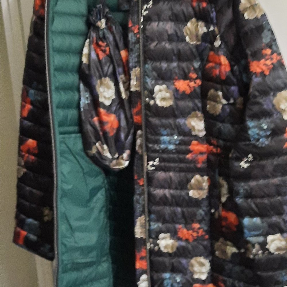 Small puffer jacket - Picture 2 of 9